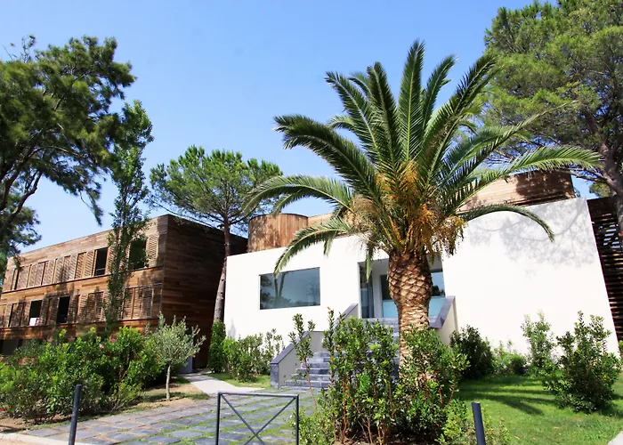 Hôtel&lodges Moby Dick Porto-Vecchio (Corsica)
