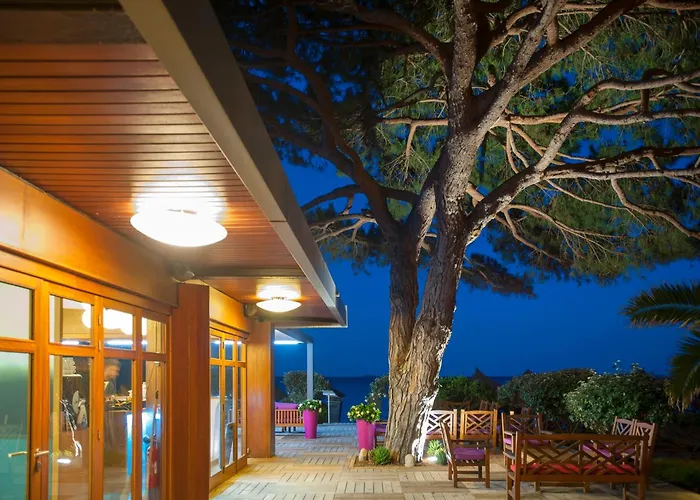 Hotel Hôtel&lodges Moby Dick 4*