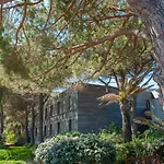 Hôtel&lodges Moby Dick Hotel 4*