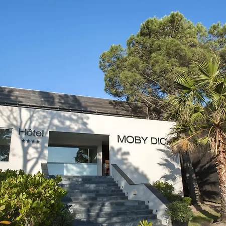 & Moby Dick 4*